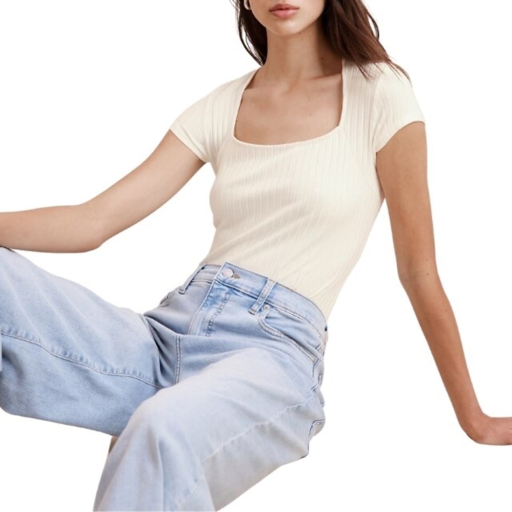 Banana Republic Women's Short Sleeve Ribbed Top in Light beige F